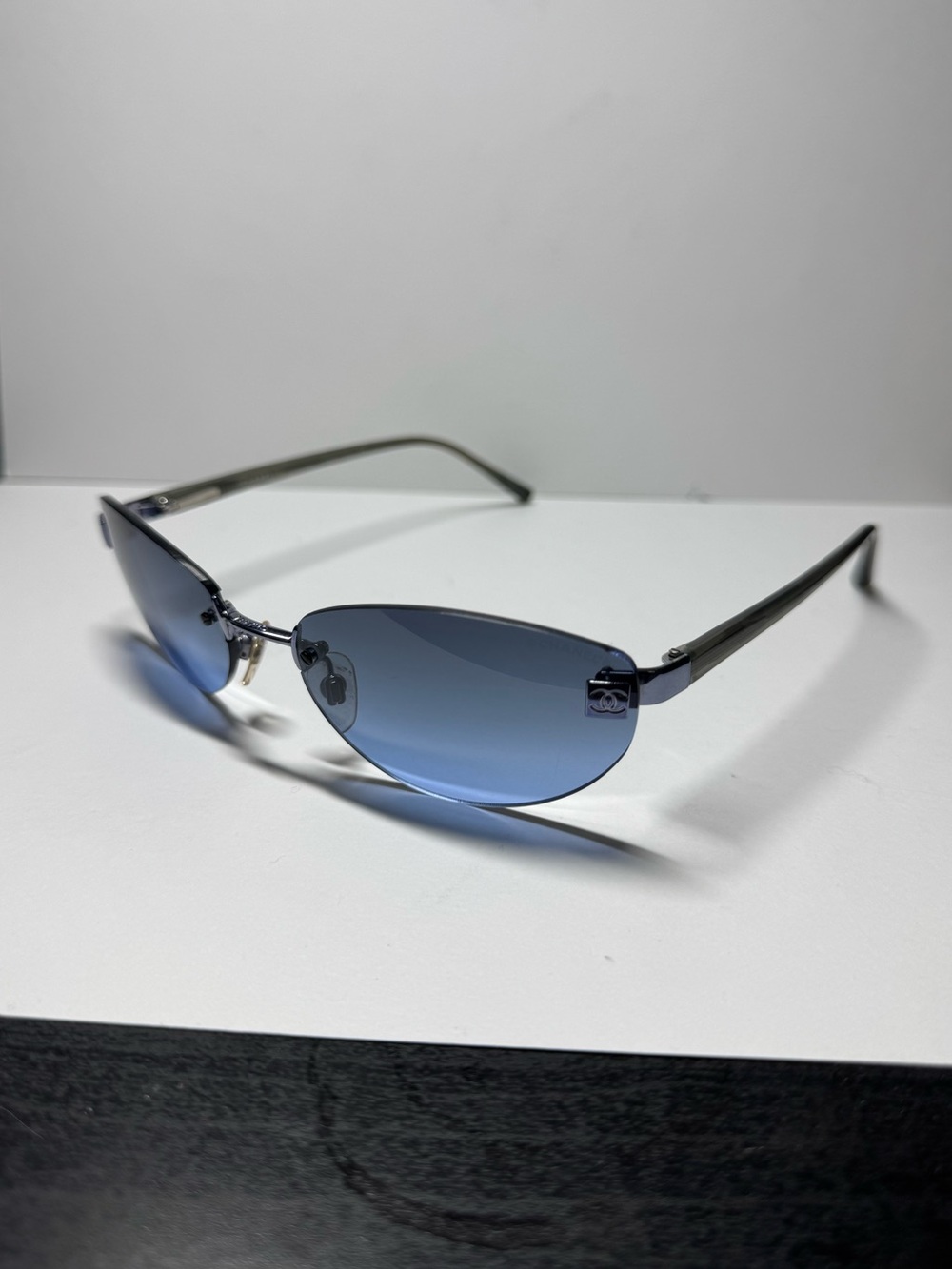 Vintage CHANEL Rimless Sunglasses 4069 C222/8F Excellent Condition Blue Lens